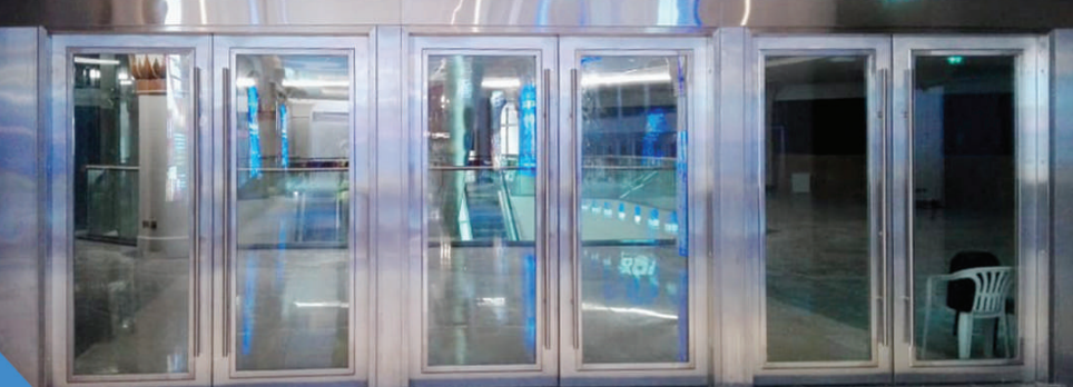 Transparent Fire Rated Glazed Partitions – Commercial Grade, Up to 120 Minute Integrity, Certified Fire Rated Glass & Steel Frame, Natural Daylighting, RAL Powder Coated, Custom Sizing